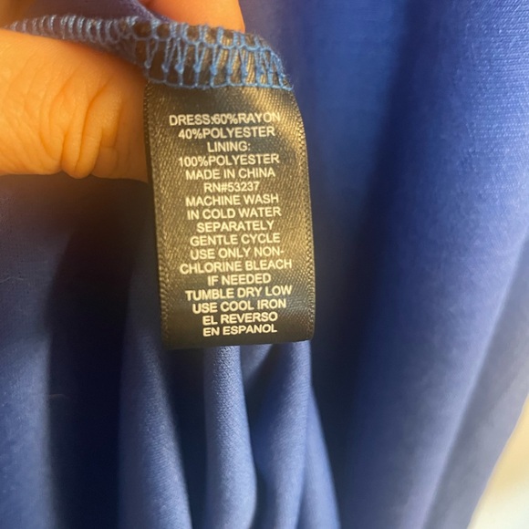 Mlle Gabrielle Size 3x XXXL, faux halter neckline
Lightweight Flowy Dress Lined - Picture 7 of 7